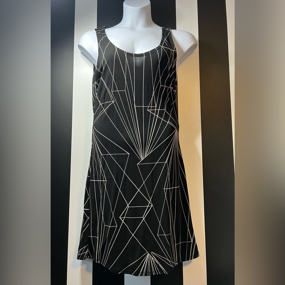 NWOT Black and White Geometric Mod Midi Dress; Sz Large / 14